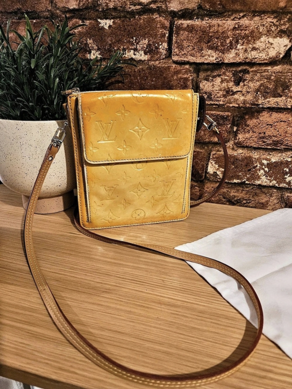 Louis Vuitton Monogram Vernis Crossbody